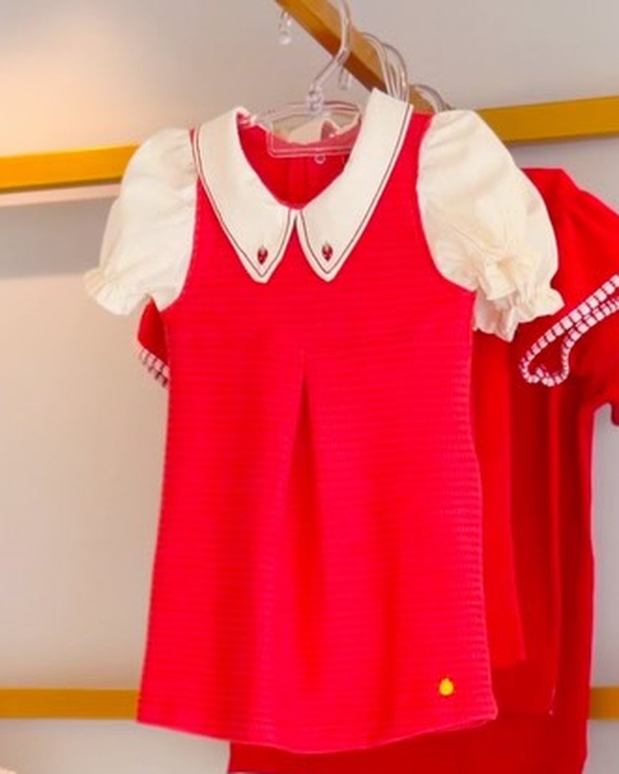Vestido Ponsi Vermelho — Tricô canelado com gola de colegial